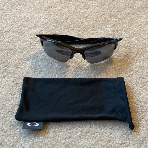 Oakley | Accessories | Nwot Oakley Sunglasses With Case  display picture 2